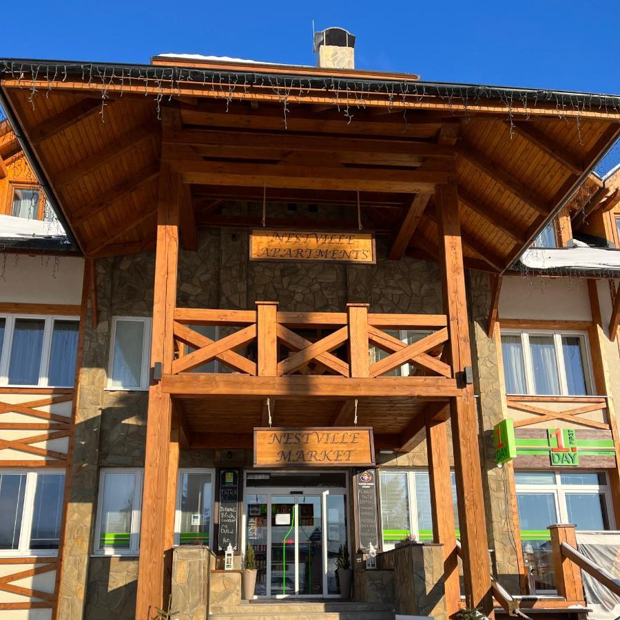 Nestville Apartments Hniezdne Eksteriør bilde